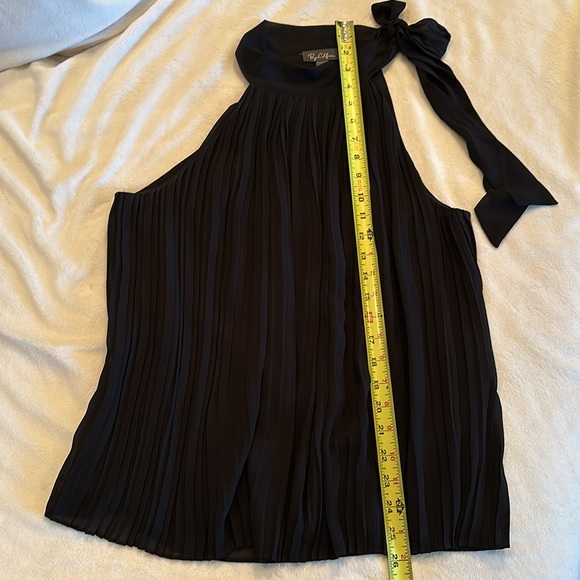 Women’s sleeveless top by Byer California - Picture 4 of 6